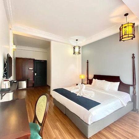 Khach San Thu Do Formerly Impressive Hotel Hanoi Exterior photo